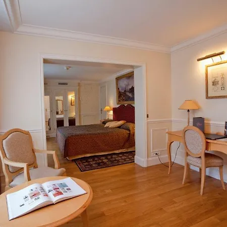 Lotti Hotel