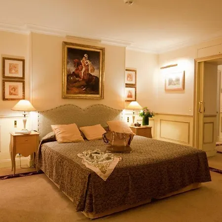 Lotti Hotel 4*